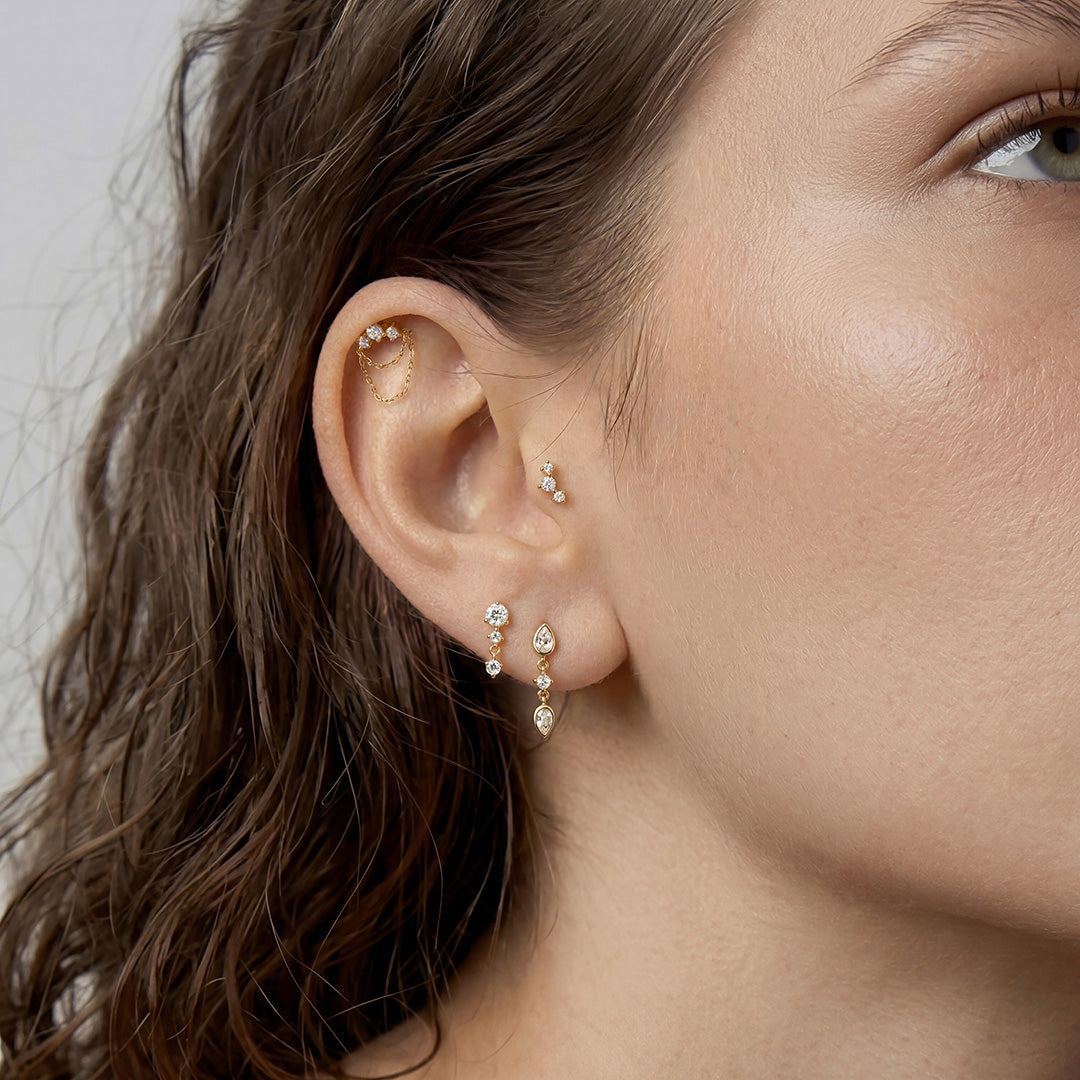 Laço Diamond Chain Flatback Stud in 14K yellow gold — supplier model photo 2; other earrings not included